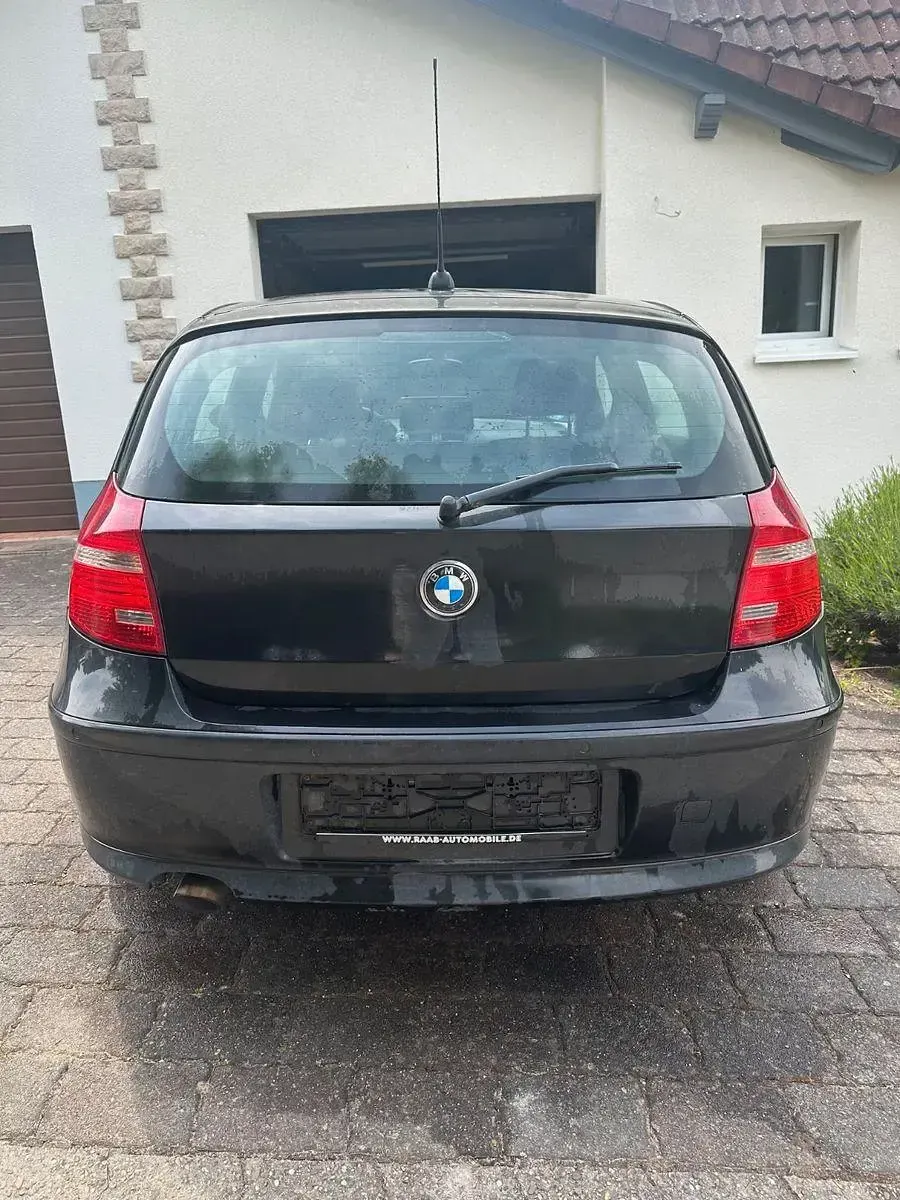 Gebraucht BMW 118 Performance 143 PS (105 kW) 2008 Schwarz Kleinwagen