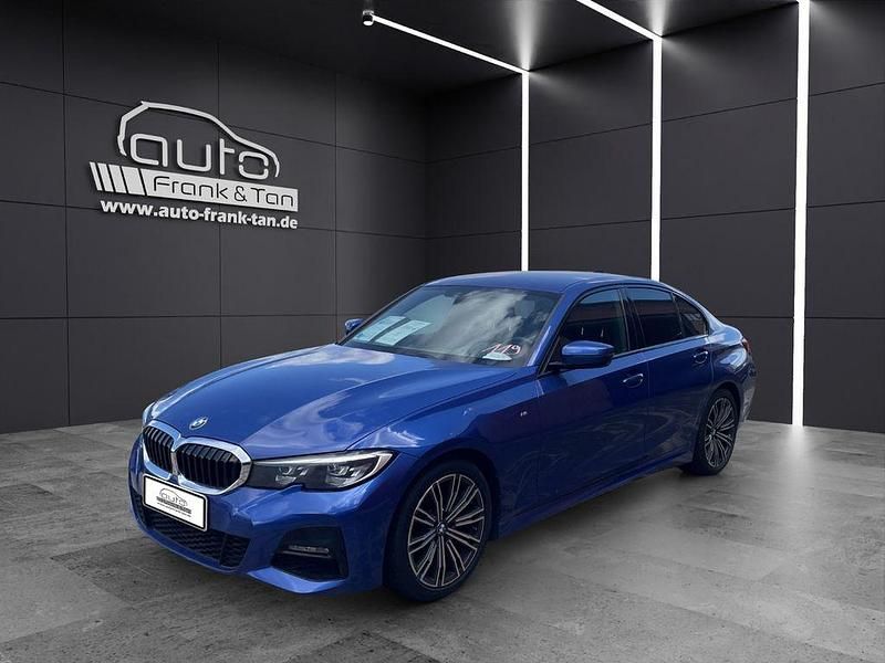 Blau Gebraucht 2021 BMW 320 M Sport Limousine | 28.999 € (Fairer Preis) - Bild 1/4