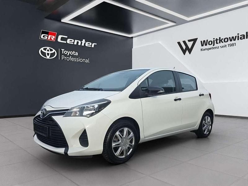Gebraucht Toyota Yaris Cool 69 PS (50 kW) 2016 Weiß Kleinwagen
