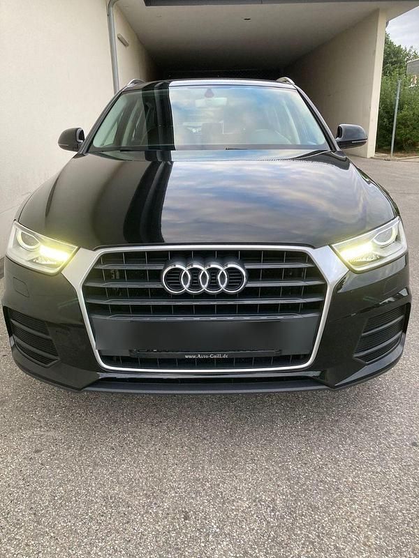 Schwarz Gebraucht 2015 Audi Q3 SUV | 13.800 € (Guter Preis) - Bild 1/4