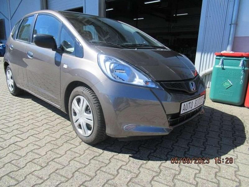 Urban titanium m. Gebraucht 2015 Honda Jazz S Kleinwagen | 9.900 € (Etwas zu teuer) - Bild 1/4