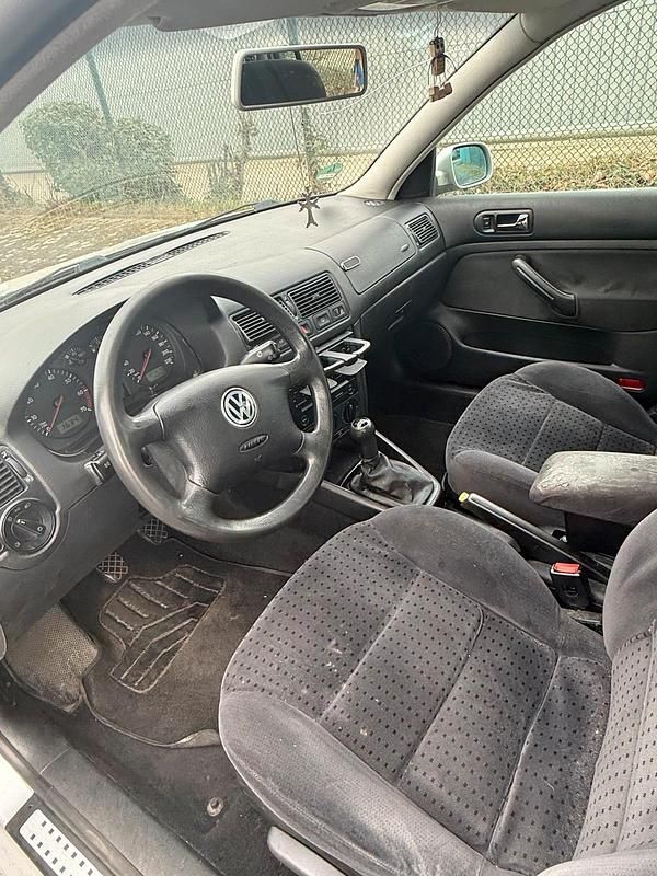 Gebraucht VW Golf IV 75 PS (55 kW) 2001 Weiß Kombi