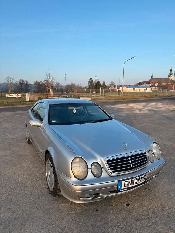 Gebraucht Mercedes CLK320 Elegance 218 PS (160 kW) 2000 Silber Coupé