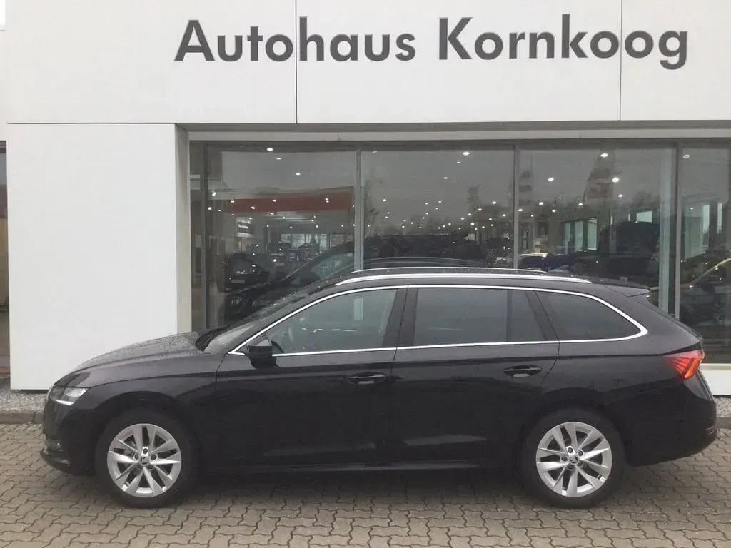 Gebraucht Skoda Octavia Style 150 PS (110 kW) 2024 Schwarzmagicperleffekt Kombi