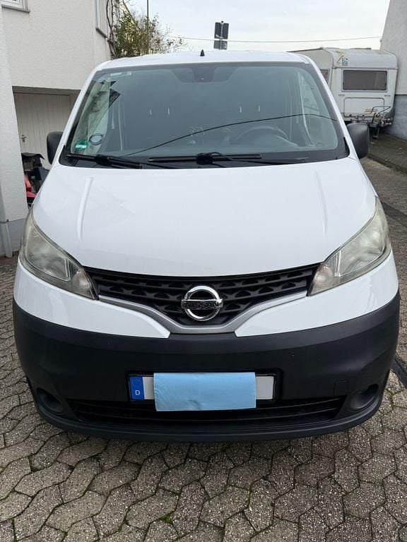 Weiß Gebraucht 2017 Nissan NV200 Van | 8.150 € (Guter Preis) - Bild 1/4