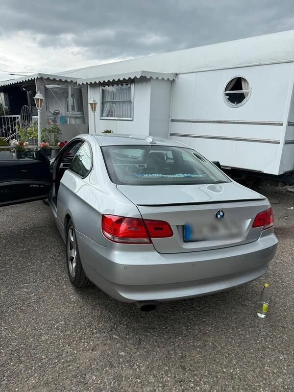 Silber Gebraucht 2007 BMW 320 Coupé | 6.200 € (Fairer Preis) - Bild 1/4