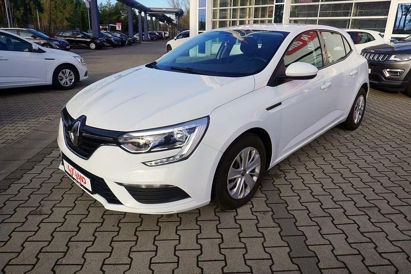 Gebraucht Renault Mégane IV Life 116 PS (85 kW) 2019 Weiß Limousine