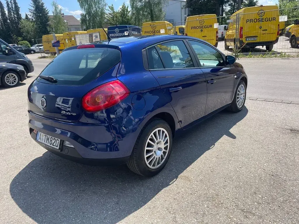 Gebraucht Fiat Bravo Active 90 PS (66 kW) 2007 Blau Kleinwagen