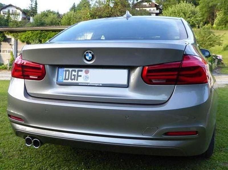 Gebraucht BMW 330e iPerformance 252 PS (185 kW) 2016 Silber Limousine