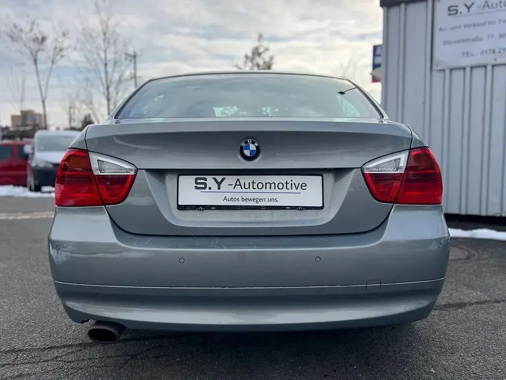 Gebraucht BMW 320 Advantage 170 PS (125 kW) 2008 Arktis Limousine