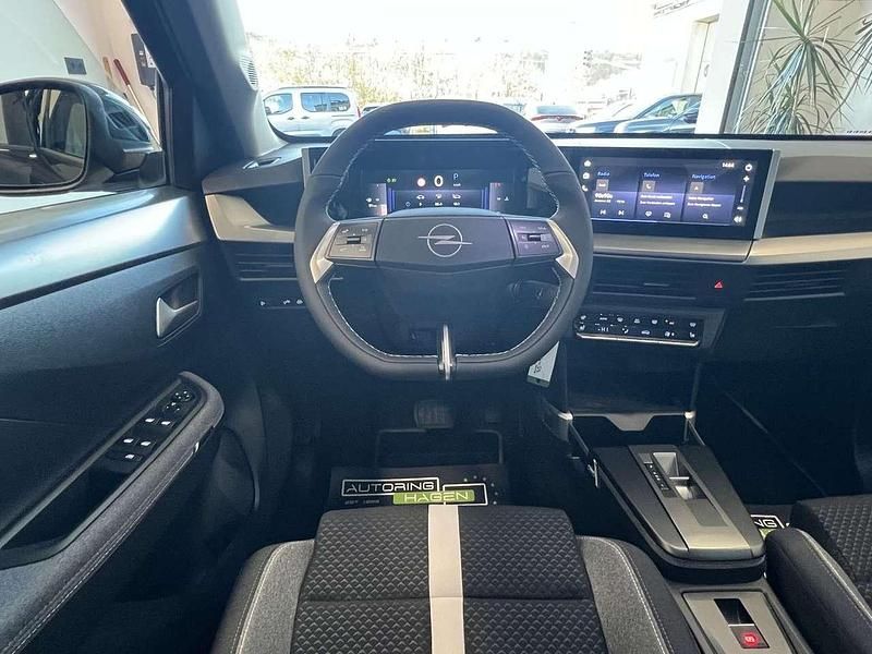 Neu Opel Frontera 145 PS (106 kW) 2026 Karbon schwarz SUV