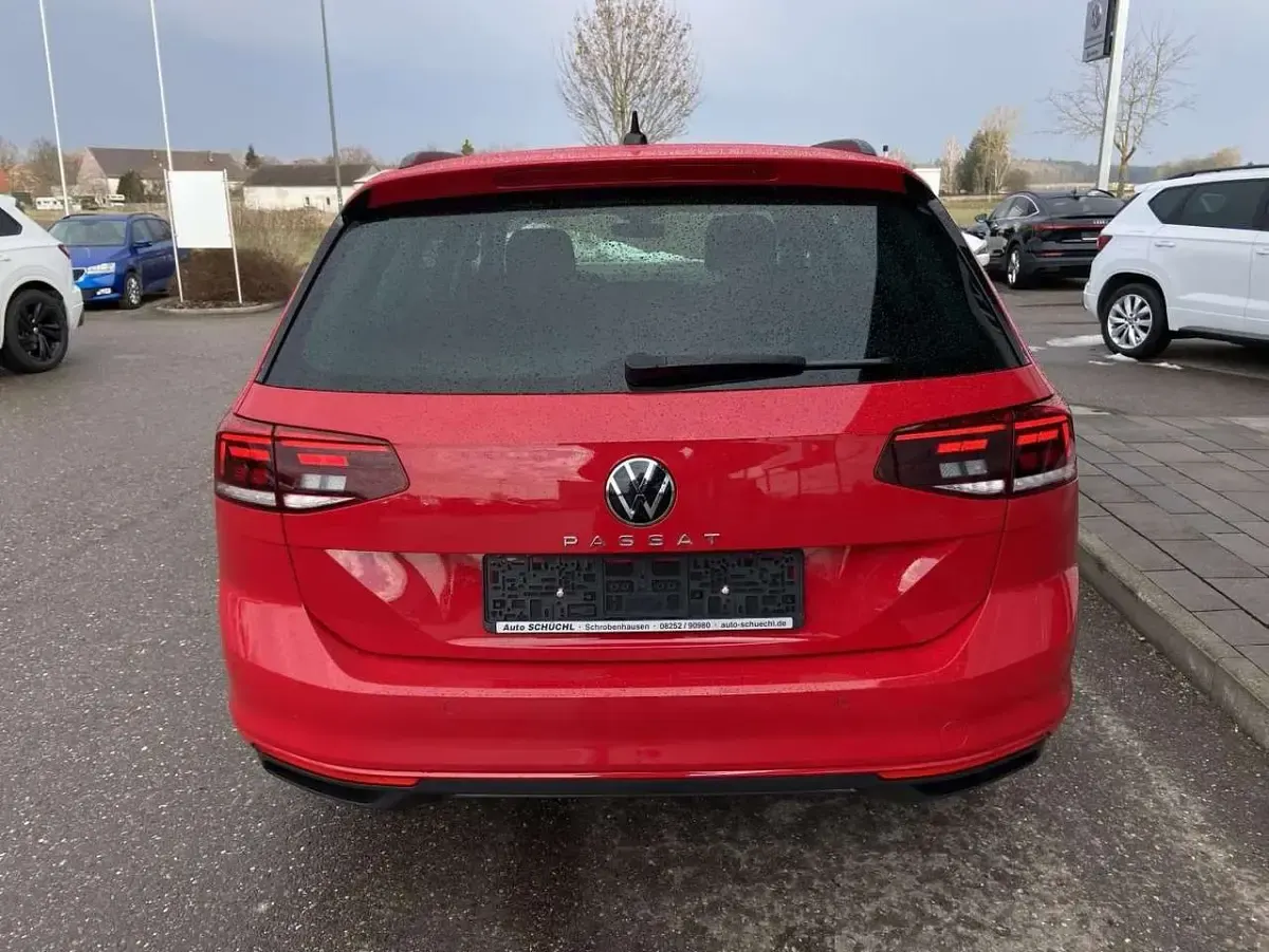 Gebraucht VW Passat Business 200 PS (147 kW) 2022 Rot Kombi