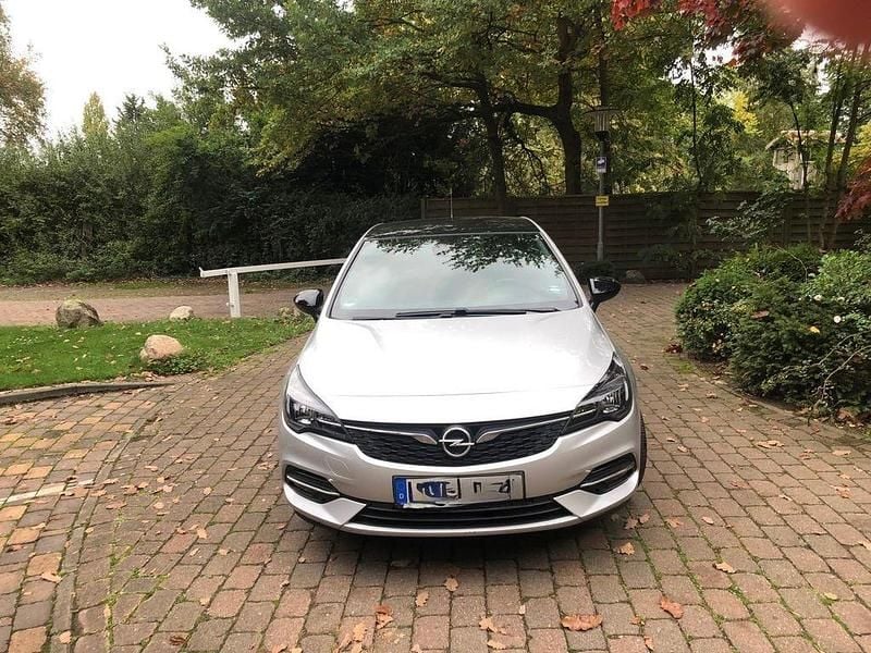 Grau Gebraucht 2020 Opel Astra GS Line Limousine | 11.500 € (Superpreis) - Bild 1/4