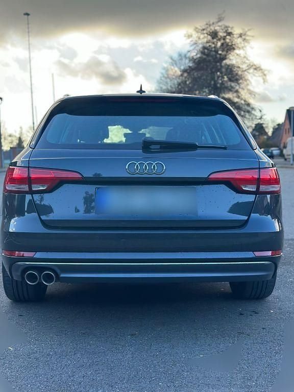 Gebraucht Audi A4 190 PS (139 kW) 2016 Grau Kombi