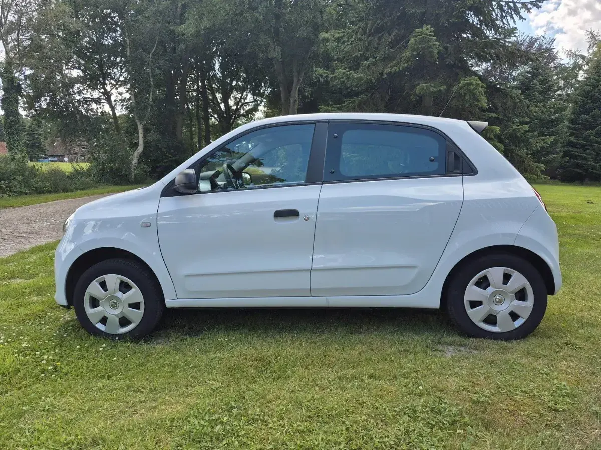 Gebraucht Renault Twingo Life 70 PS (51 kW) 2019 Weiß Kleinwagen