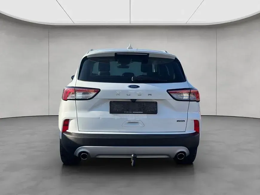 Gebraucht Ford Kuga Titanium 224 PS (164 kW) 2022 Weiß SUV