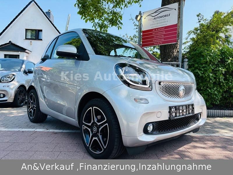 Silber Gebraucht 2017 Smart ForTwo Coupé Prime Kleinwagen | 15.970 € (Etwas zu teuer) - Bild 1/4