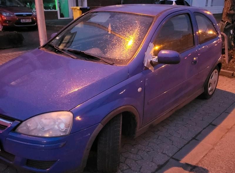 Blau Gebraucht 2005 Opel Corsa Kleinwagen | 450 € (Superpreis) - Bild 1/4