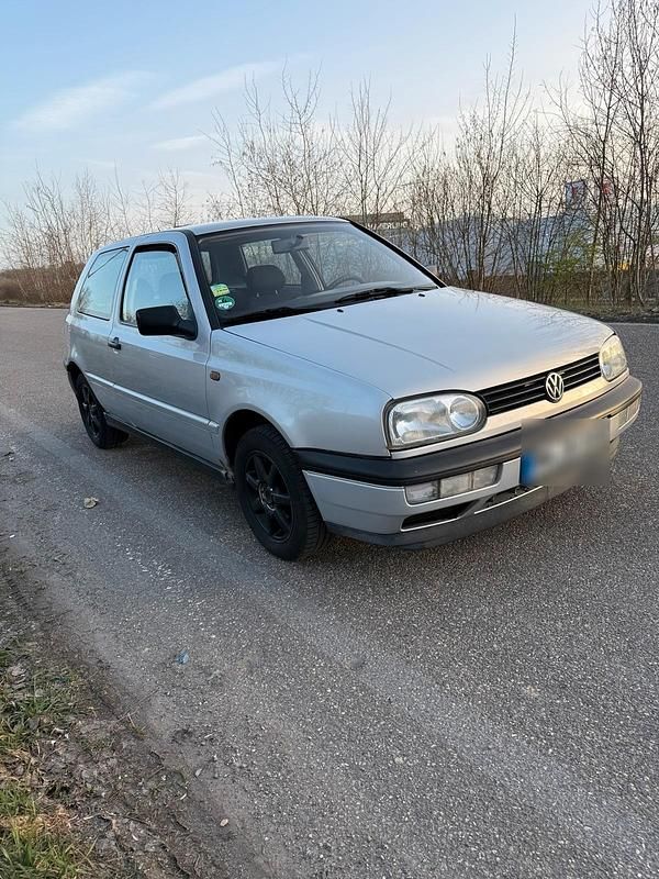 Gebraucht VW Golf 90 PS (66 kW) 1996 Silber Coupé