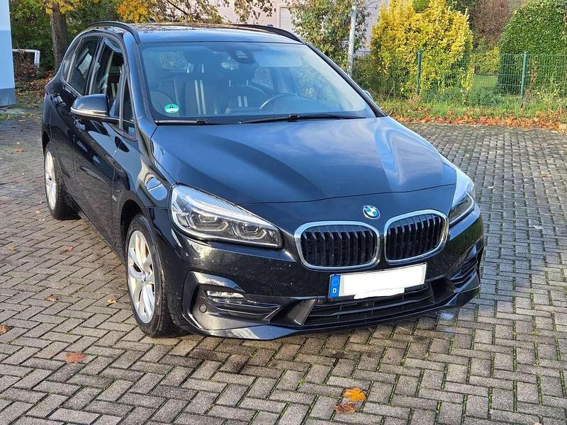 Gebraucht BMW 218 Sport Line 150 PS (110 kW) 2018 Schwarz Kombi