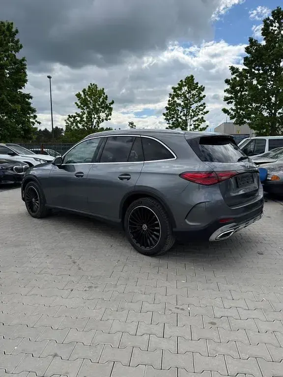 Gebraucht Mercedes GLC220 AMG line 197 PS (144 kW) 2023 Grau SUV