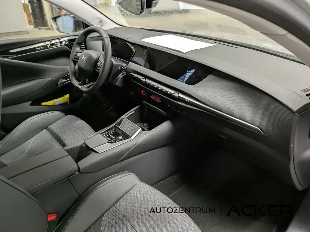 Neu DS Automobiles DS4 131 PS (96 kW) 2025 Grau SUV