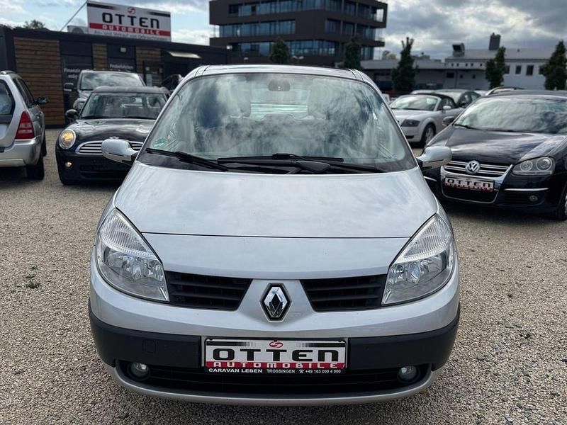Grau Gebraucht 2006 Renault Scénic II Avantage Van / Kleinbus | 3.290 € (Fairer Preis) - Bild 1/4