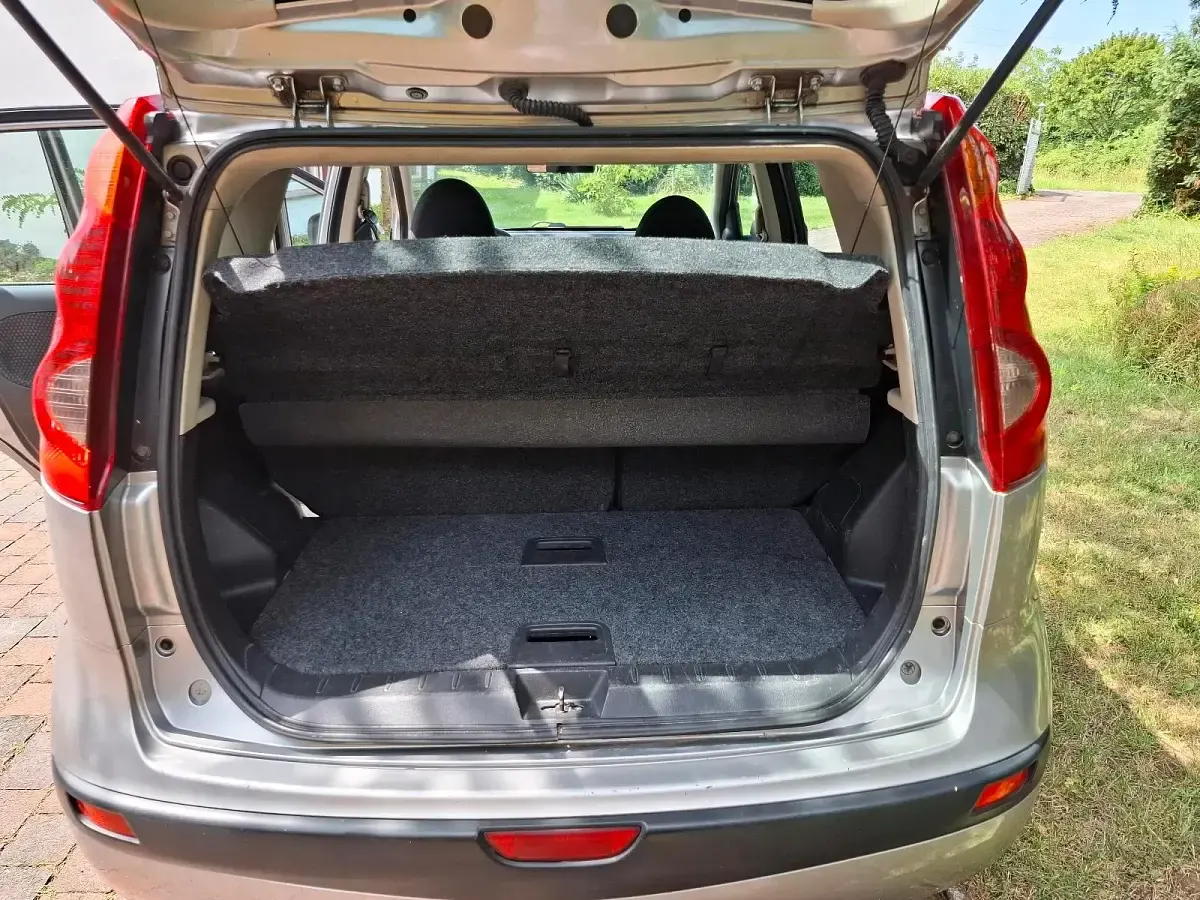 Gebraucht Nissan Note Acenta 88 PS (64 kW) 2007 Silber Kleinwagen