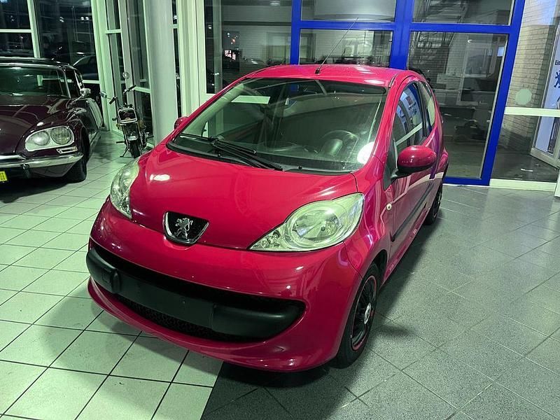 Gebraucht Peugeot 107 68 PS (50 kW) 2008 Rot Kleinwagen