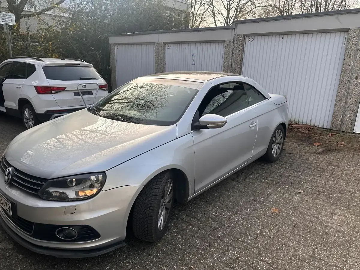 Używany VW Eos 122 KM (89 kW) 2012 Srebrny Kabriolet