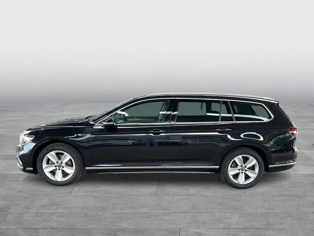 Gebraucht VW Passat R-line 200 PS (147 kW) 2022 Schwarz Kombi