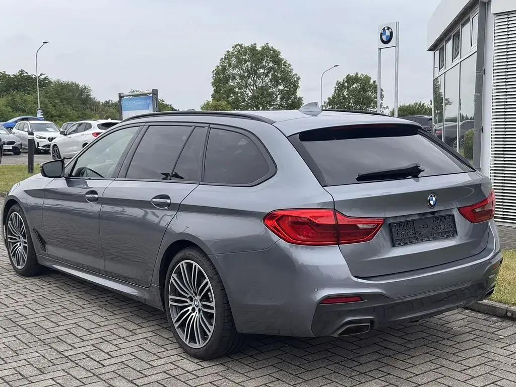 Gebraucht BMW 530 M Sport 252 PS (185 kW) 2019 Grau Kombi