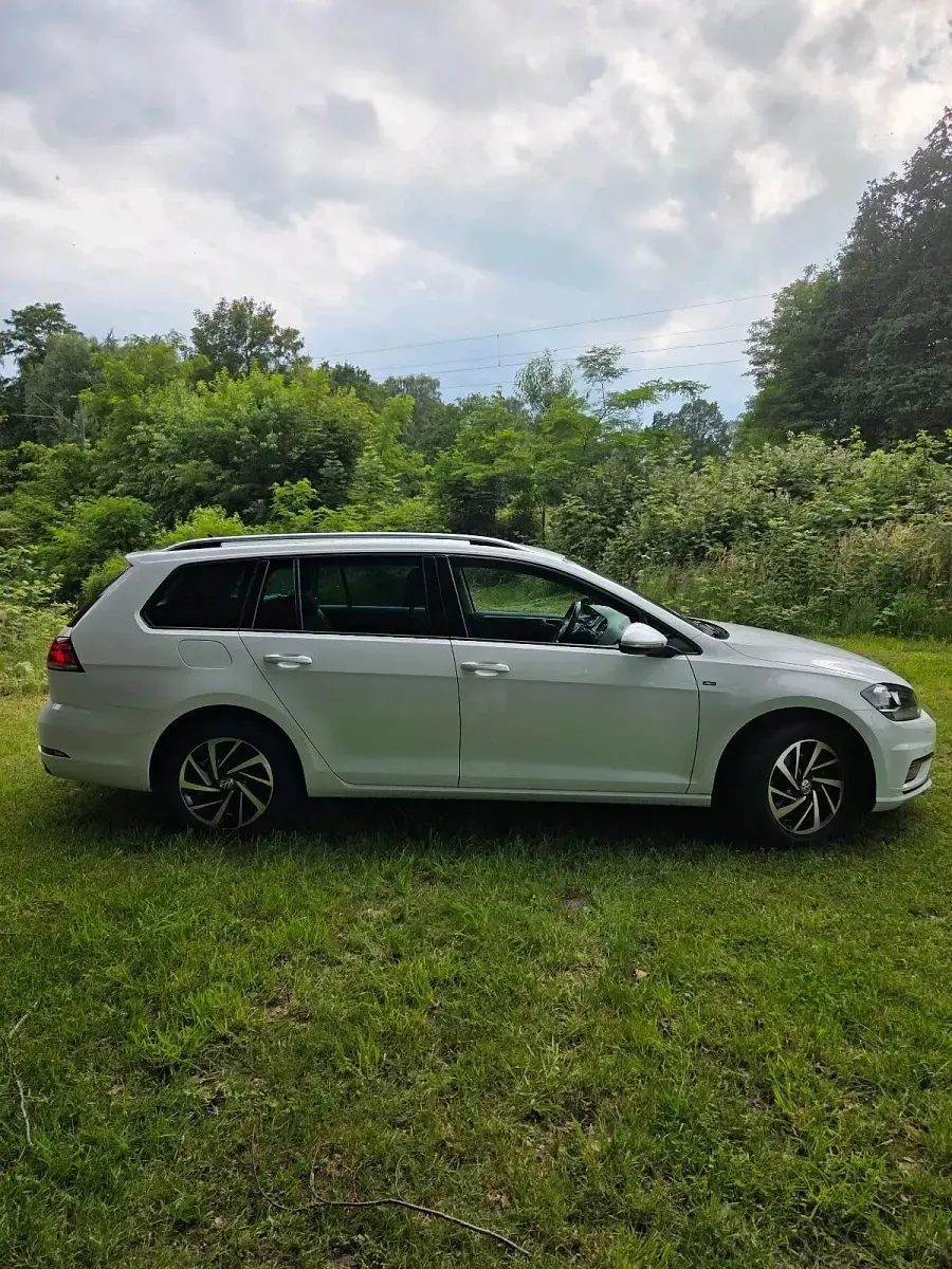 Gebraucht VW Golf VII 116 PS (85 kW) 2018 Weiß Kombi