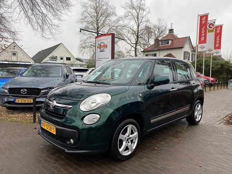 Grün Gebraucht 2016 Fiat 500L Lounge Van / Kleinbus | 6.300 € (Fairer Preis) - Bild 1/4