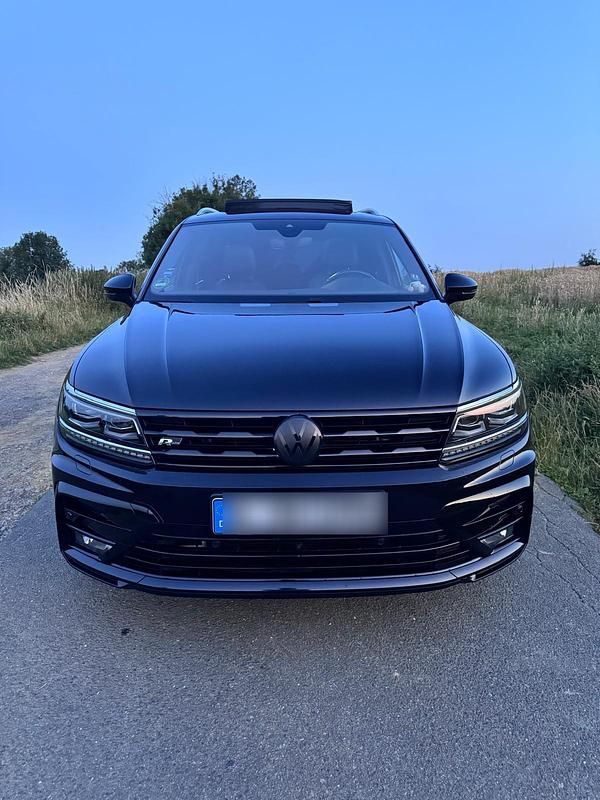 Schwarz Gebraucht 2018 VW Tiguan SUV | 26.899 € (Guter Preis) - Bild 1/4