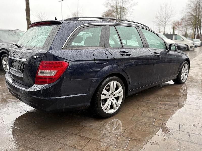 Gebraucht Mercedes C180 120 PS (88 kW) 2012 Blau Kombi