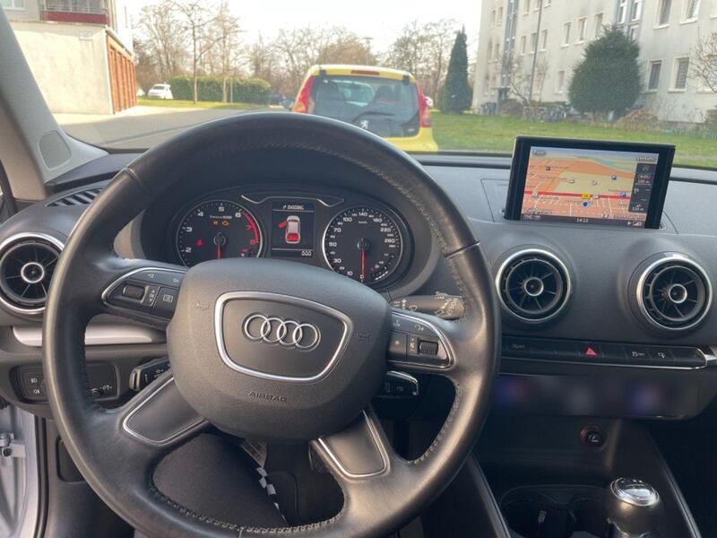 Gebraucht Audi A3 Attraction 125 PS (91 kW) 2014 Silber Limousine