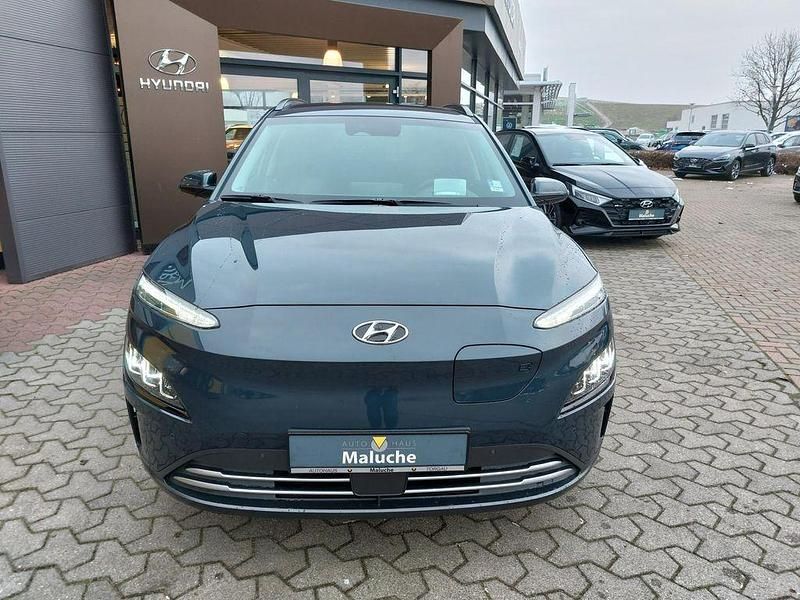 Gebraucht Hyundai Kona Trend 150 kW (204 PS) 2021 Teal blue / met SUV