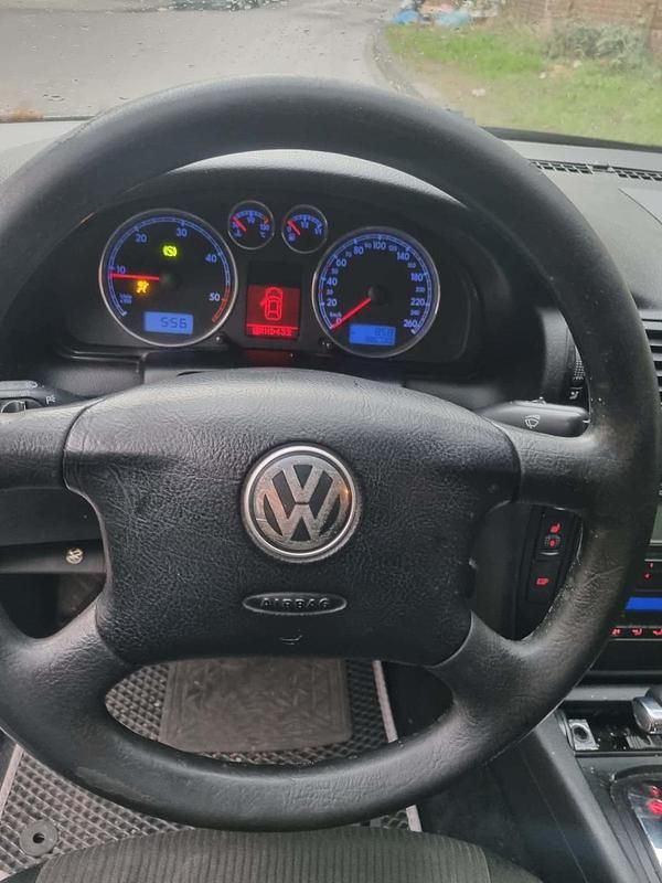 Usata VW Passat 131 CV (96 kW) 2003 Grigio Station wagon
