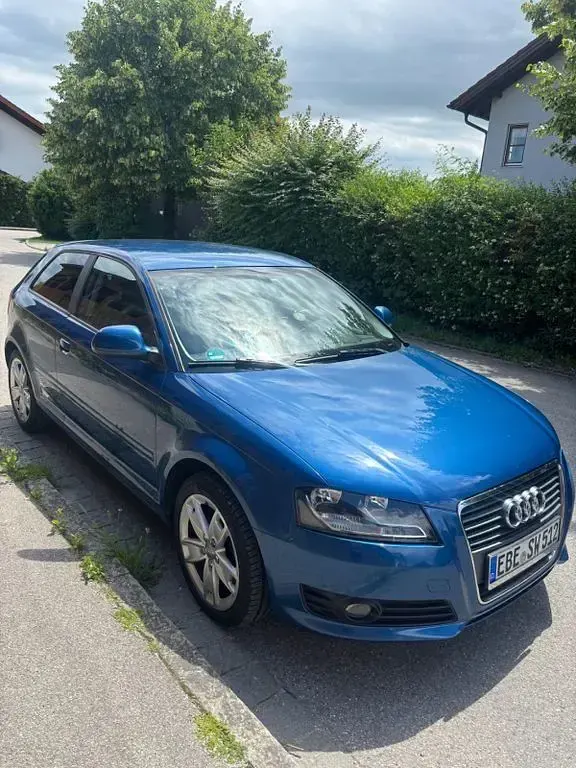 Gebraucht Audi A3 Ambition 125 PS (91 kW) 2010 Blau Kleinwagen