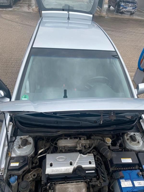 Gebraucht Kia Rio 91 PS (66 kW) 2007 Silber Kleinwagen