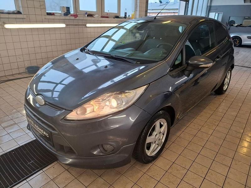 Gebraucht Ford Fiesta 90 PS (66 kW) 2010 Grau Kleinwagen