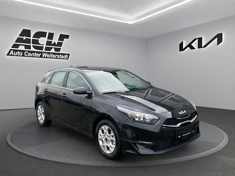 Neu Kia Ceed 140 PS (102 kW) 2026 Zilinaschwarz Kleinwagen