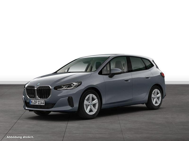 Gebraucht BMW 220 Active Tourer Luxury Line 150 PS (110 kW) 2025 Van / Kleinbus