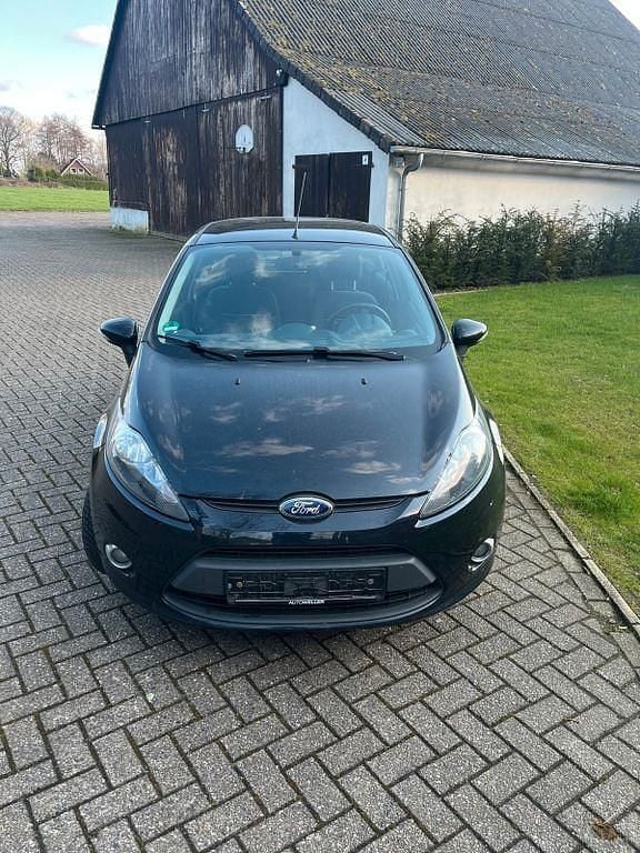 Gebraucht Ford Fiesta 82 PS (60 kW) 2012 Schwarz Kleinwagen