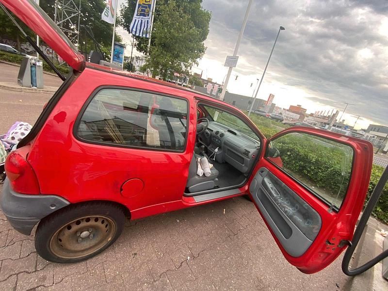 Rot Gebraucht 2006 Renault Twingo Kleinwagen | 450 € - Bild 1/4