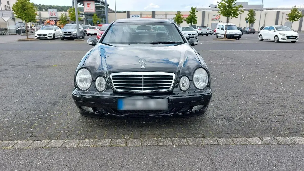 Gebraucht Mercedes CLK200 163 PS (119 kW) 2001 Schwarz Coupé