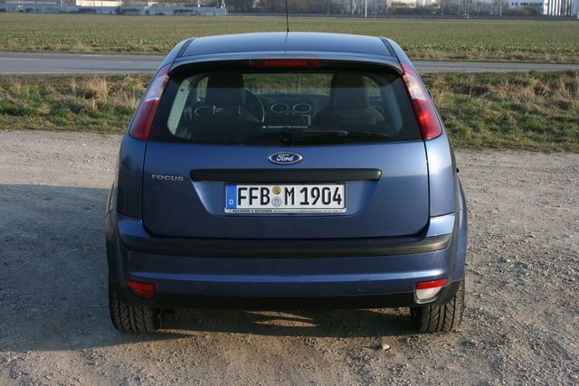 Gebraucht Ford Focus Sport 116 PS (85 kW) 2006 Blau metallic Limousine