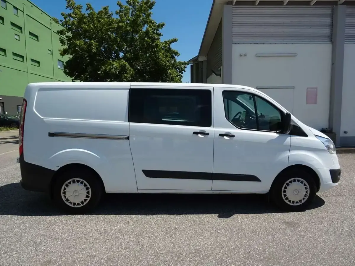 Gebraucht Ford Transit Custom Trend 155 PS (114 kW) 2015 Weiß Van