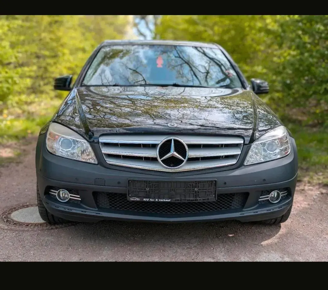 Gebraucht Mercedes C200 184 PS (135 kW) 2009 Schwarz Limousine